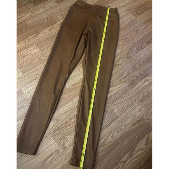 Offline By Aerie Luxe Faux Leather Leggings Size Medium - Picture 3 of 7
